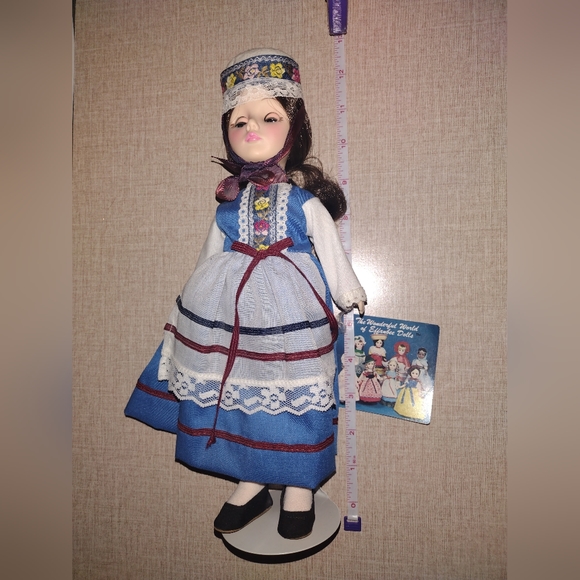 🆕️Effanbee - Wonderful World of Effanbee Dolls - France Doll - 11.5 inches NWT - Picture 7 of 8
